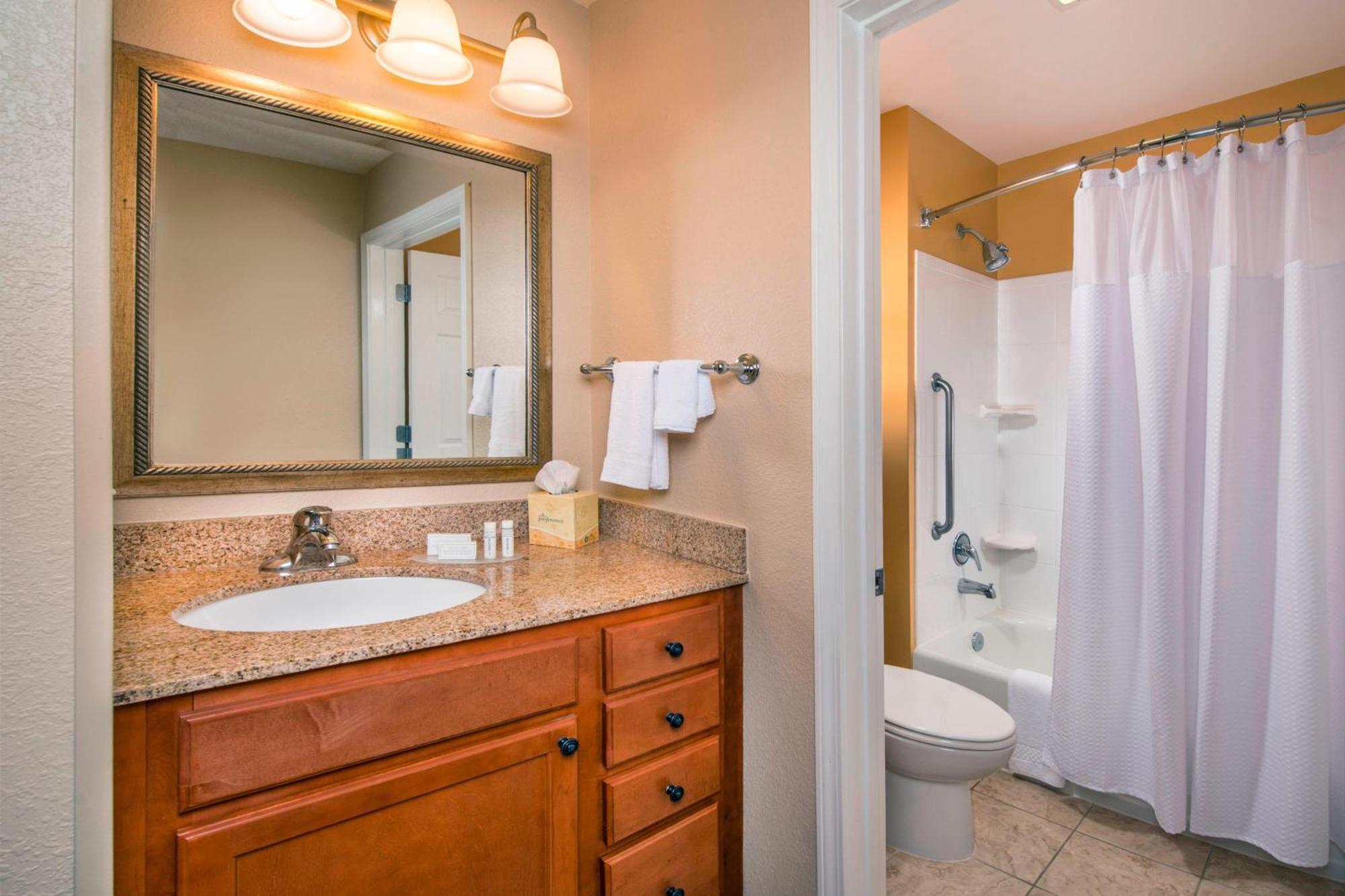 Towneplace Suites By Marriott Clinton At Joint Base Andrews Exteriör bild
