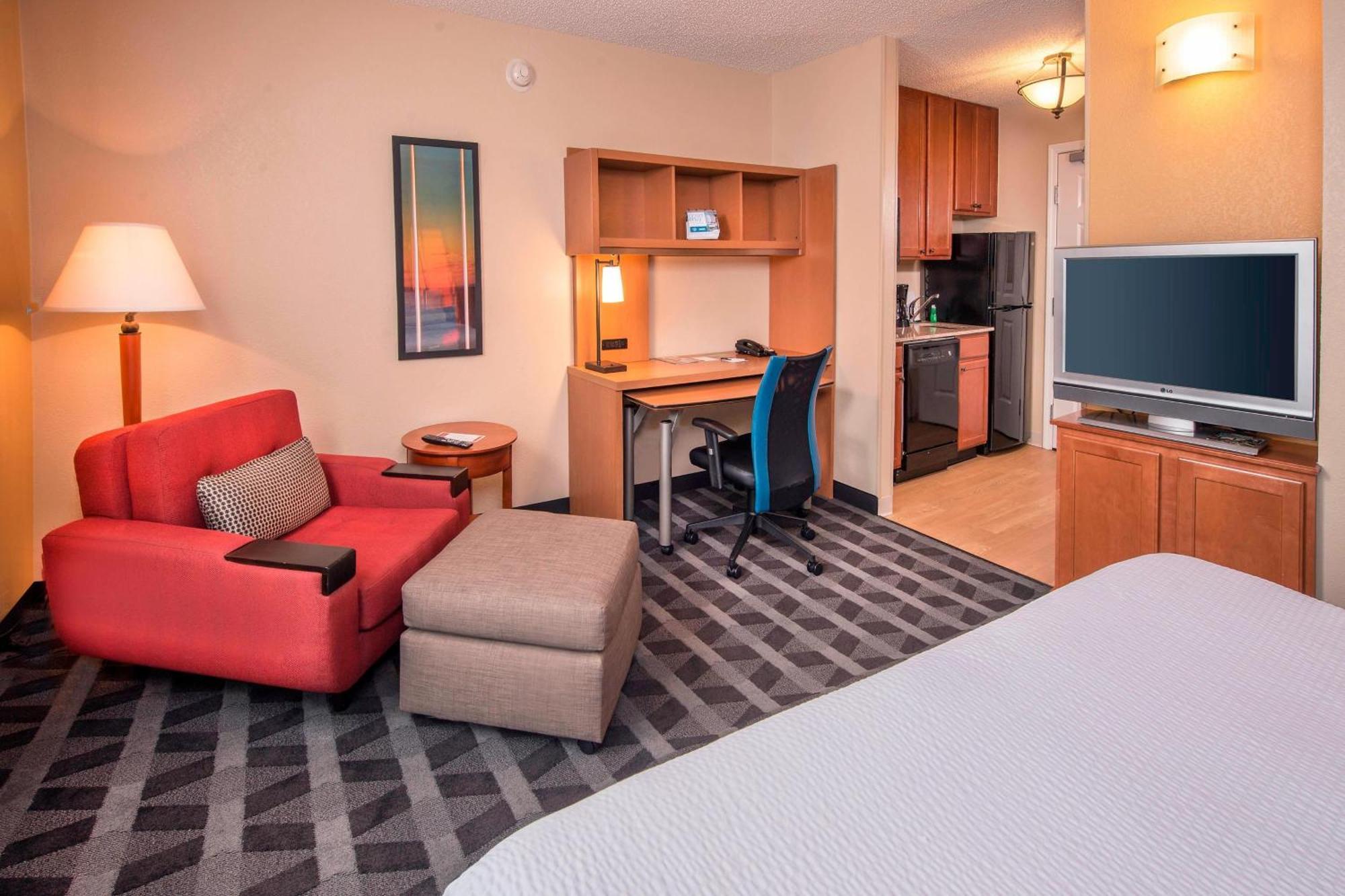 Towneplace Suites By Marriott Clinton At Joint Base Andrews Exteriör bild