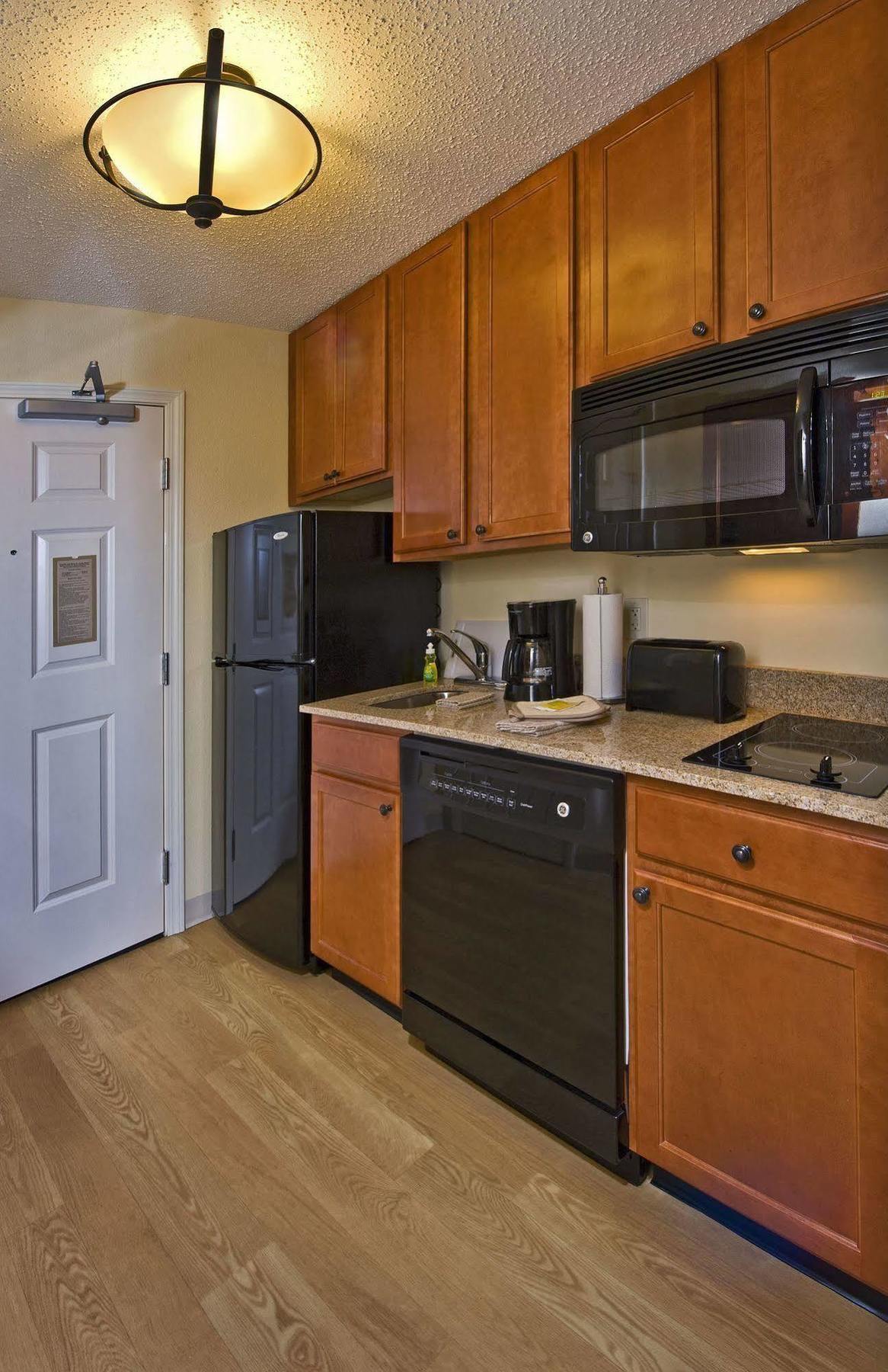 Towneplace Suites By Marriott Clinton At Joint Base Andrews Exteriör bild